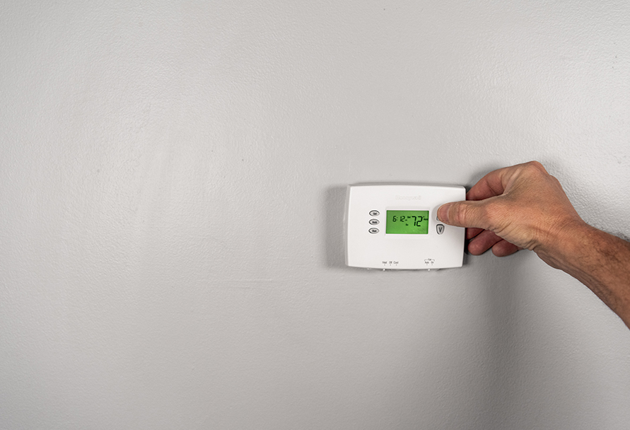 setting a thermostat